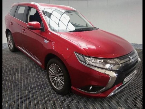 Mitsubishi Outlander PHEV DESIGN 1