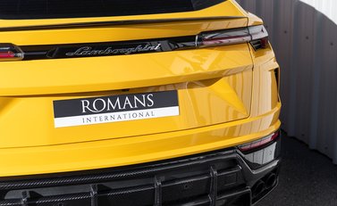 Lamborghini Urus 28