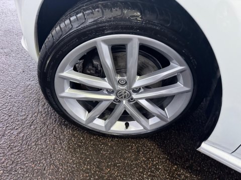 Volkswagen Polo 1.0 TSI BlueMotion Tech SEL Euro 6 (s/s) 5dr 17