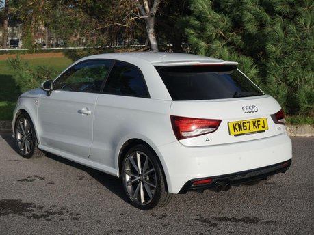 Audi A1 1.4 TFSI CoD Black Edition S Tronic Euro 6 (s/s) 3dr (Nav) 