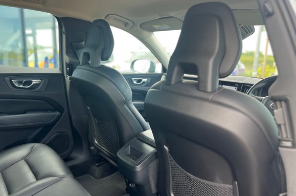 Volvo XC60 D4 MOMENTUM AWD AUTO 22