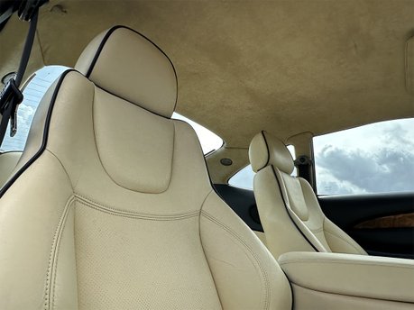 Aston Martin DB7 VANTAGE V12 JUBILEE 44