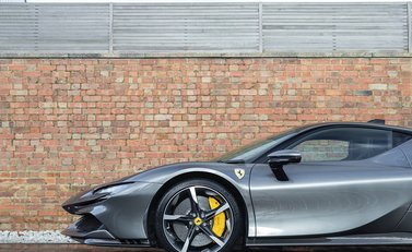 Ferrari SF90 Stradale 22
