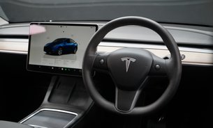 Tesla Model Y LONG RANGE AWD Comfort Suspension GROK AI One Owner Adaptive LEDs VAT Q 12