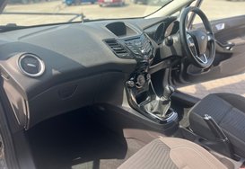 Ford Fiesta 1.25 ZETEC 33