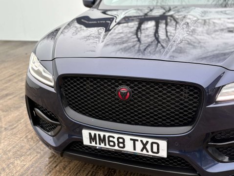 Jaguar F-Pace 2.0 F-Pace R-Sport AWD D Auto 4WD 5dr 40