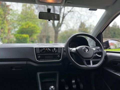 Volkswagen Up TAKE UP 15