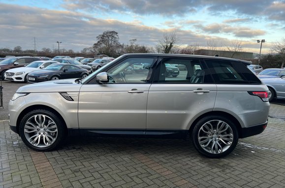 Land Rover Range Rover Sport 3.0 SDV6 HSE AUTO 11