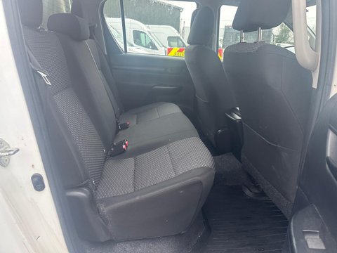 Toyota Hilux ACTIVE 4WD D-4D DCB 11