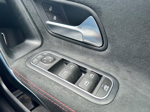 Mercedes-Benz A Class A 250 E AMG LINE PREMIUM 40