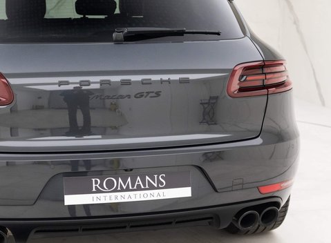 Porsche Macan GTS PDK 25