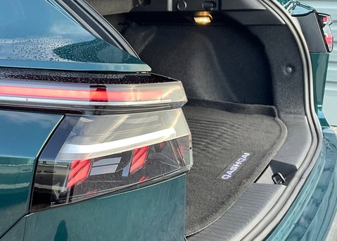Nissan Qashqai DIG-T TEKNA 19