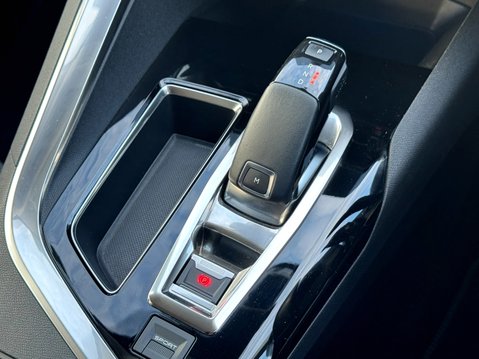 Peugeot 3008 1.2 PureTech Allure 5dr EAT8 27