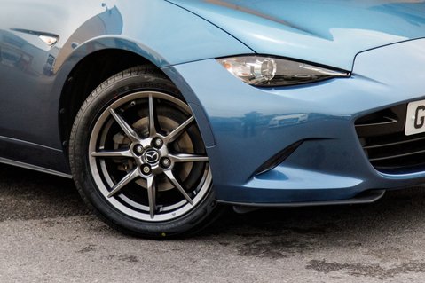 Mazda MX-5 SPORT 11