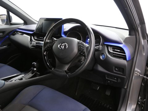 Toyota C-HR 1.8 VVT-h Dynamic CVT Euro 6 (s/s) 5dr 22