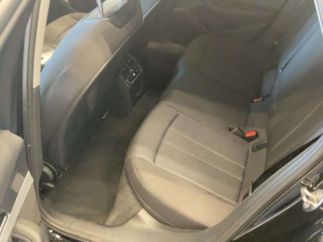 Audi A4 2.0 A4 Technik 35 TDI MHEV Semi-Auto 5dr 17