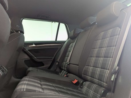 Volkswagen Golf 2.0 Golf GTD 5dr 44