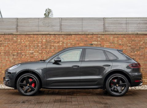 Porsche Macan Turbo 2