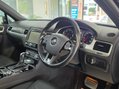 Volkswagen Touareg 3.0 TDI V6 BlueMotion Tech R-Line Plus Tiptronic 4WD Euro 6 (s/s) 5dr 10