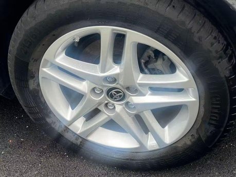 Toyota C-HR 1.8 VVT-h GPF Icon SUV 5dr Petrol Hybrid CVT Euro 6 (s/s) (122 ps) 9