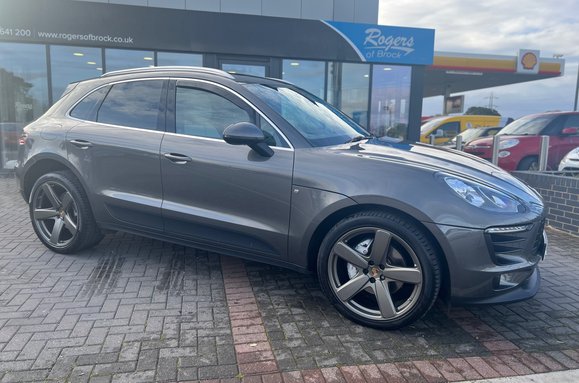 Porsche Macan 3.0 S PDK 4WD AUTO £12000 OF EXTRAS 9