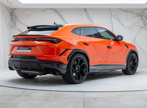 Lamborghini Urus PERFORMANTE 6