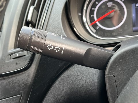 Vauxhall Insignia 1.8i VVT SRi 5dr 24