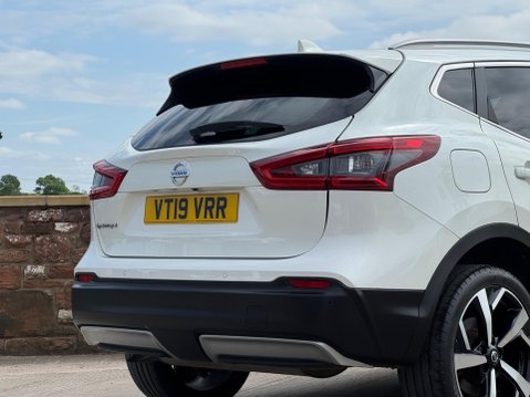 Nissan Qashqai 1.3 DIG-T Tekna Euro 6 (s/s) 5dr 5