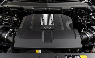 Land Rover Defender 90 V8 28