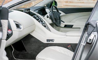 Aston Martin Vanquish S Volante 16