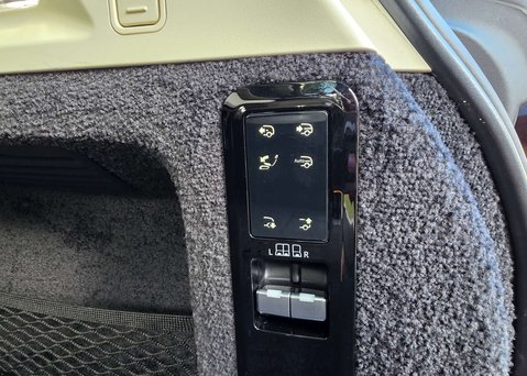 Land Rover Range Rover 3.0 Range Rover Autobiography D MHEV Auto 4WD 5dr 47