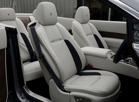 Rolls-Royce Dawn 14