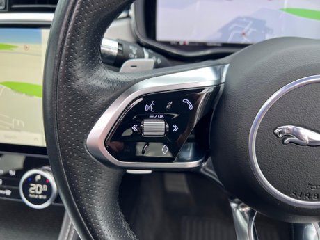 Jaguar F-Pace 2.0 D200 MHEV R-Dynamic SE Auto AWD Euro 6 (s/s) 5dr 21