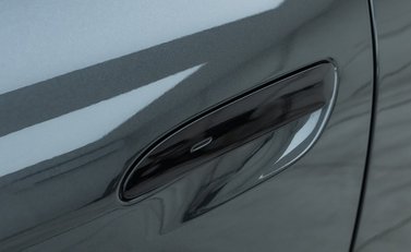 Porsche Taycan Turbo S Sport Turismo 35