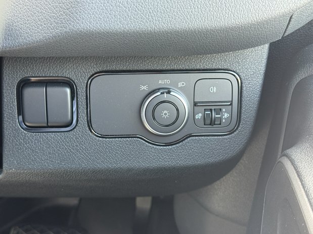 Mercedes-Benz Sprinter AUTO MWB L2H2 High Roof 315 Pro Air Con Camera EURO 6 22