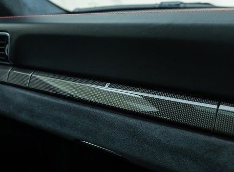 Porsche 911 Carrera GTS (991) 24