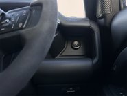 Land Rover Defender V8 68