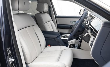 Rolls-Royce Phantom VIII EWB 17