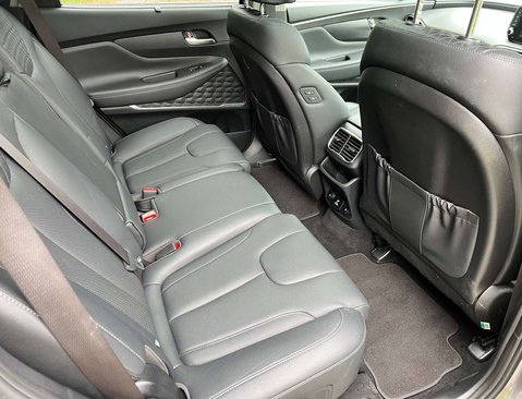 Hyundai SANTA FE 2.2 Santa Fe Premium SE CRDi Auto 4WD 5dr 39