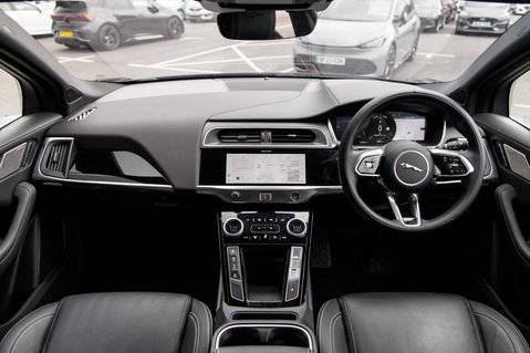 Jaguar I-Pace BLACK 3