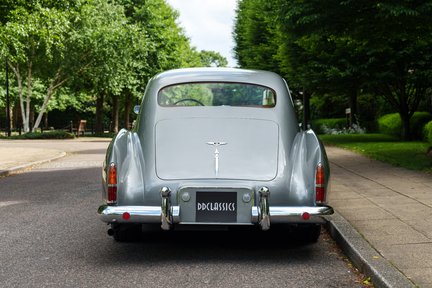 Bentley S1 Continental Fastback 6