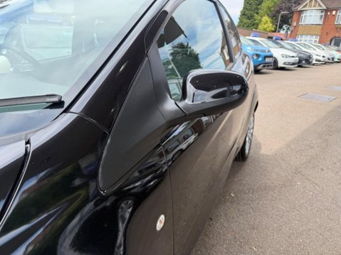Ford Ka 1.2 Zetec Euro 5 (s/s) 3dr 29