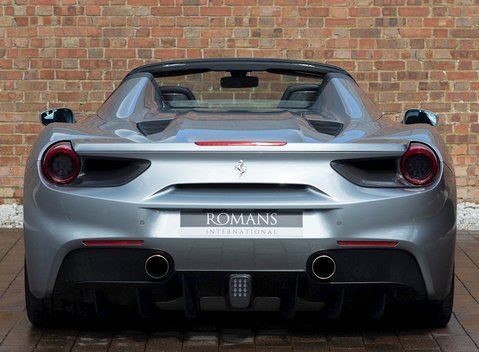 Ferrari 488 Spider 5