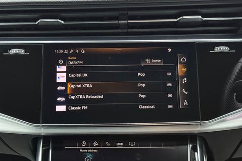 Audi Q7 TDI QUATTRO S LINE MHEV - ONE LADY OWNER  54