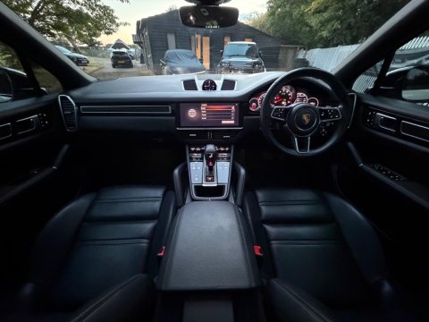 Porsche Cayenne V6 PLATINUM EDITION 24