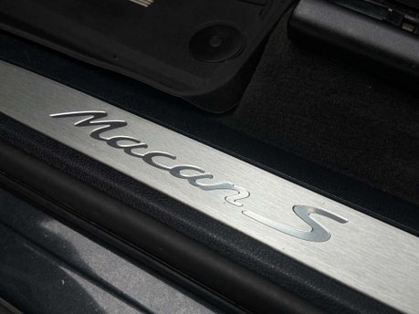 Porsche Macan 3.0 Macan S Semi-Auto 4WD 5dr 43