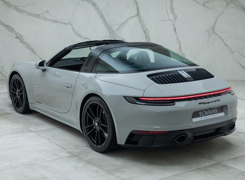 Porsche 911 Targa 4 GTS (992) 15