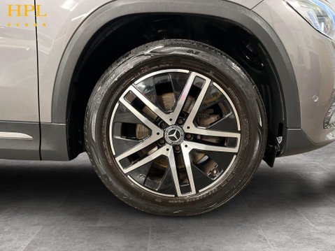 Mercedes-Benz GLA 1.3 GLA200 Sport (Executive) SUV 5dr Petrol 7G-DCT Euro 6 (s/s) (163 ps) 10