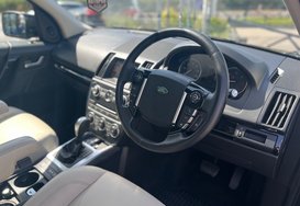 Land Rover Freelander SD4 METROPOLIS 18