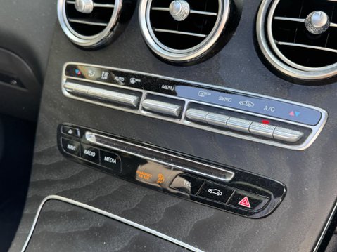 Mercedes-Benz GLC 2.1 GLC220d AMG Line (Premium) G-Tronic 4MATIC Euro 6 (s/s) 5dr 27